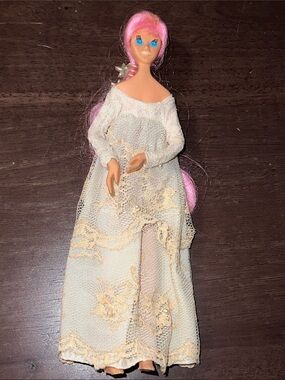 Vintage 1969 Ideal Fashion Flatsy "Cory" Doll in Original Bridal Gown
